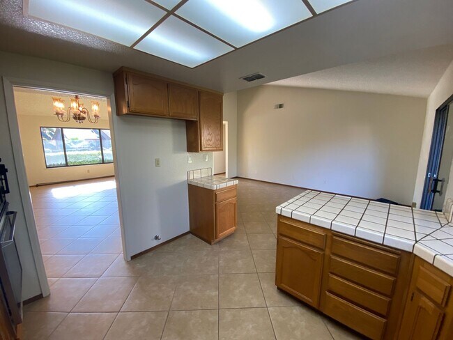 Building Photo - Well Maintained, Large Corner Lot