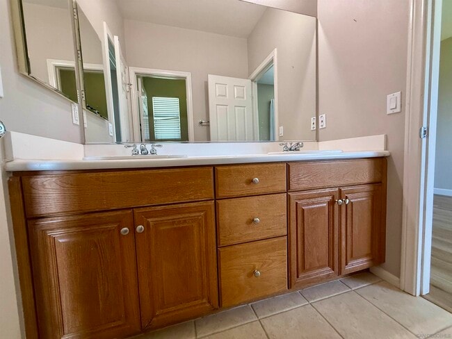 Building Photo - 2130 Pamplona Ct