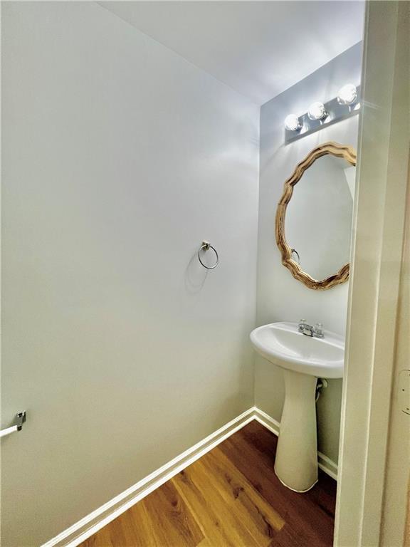 Building Photo - 725 Crestwell Cir