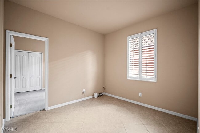 Building Photo - 12168 Country Day Cir