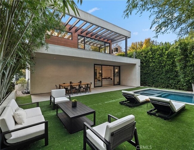 Building Photo - 4242 Vantage Ave