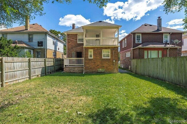 Building Photo - 16549 Washburn St