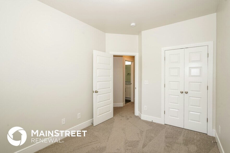 Building Photo - 136 Hartsville Ct