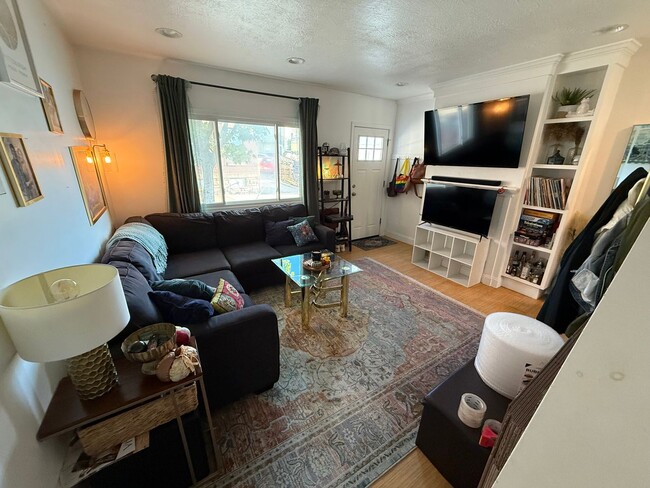 Building Photo - Renovated Lawrenceville 3 Bed/2 Bathroom H...