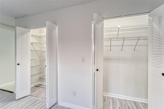 Building Photo - 1326 Idlewood Dr