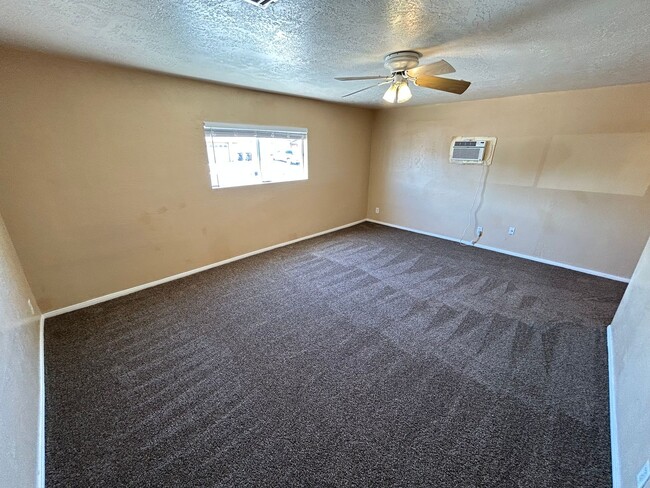 Building Photo - Beautiful single story- 3Bed/2Bath home lo...