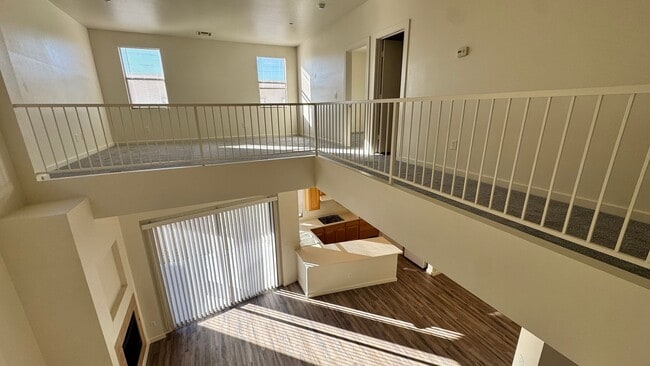 Building Photo - Clean & Comfortable Home in North Las Vegas