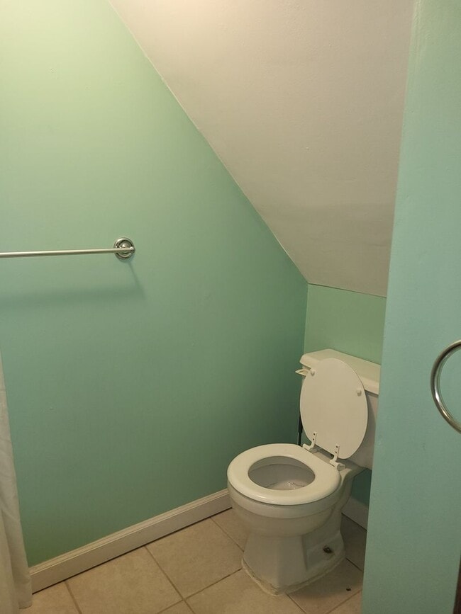 Building Photo - Beautiful 3 bedroom house in Brookline