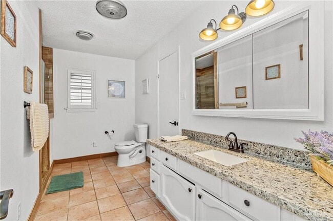 Building Photo - 20 N Shary Rd