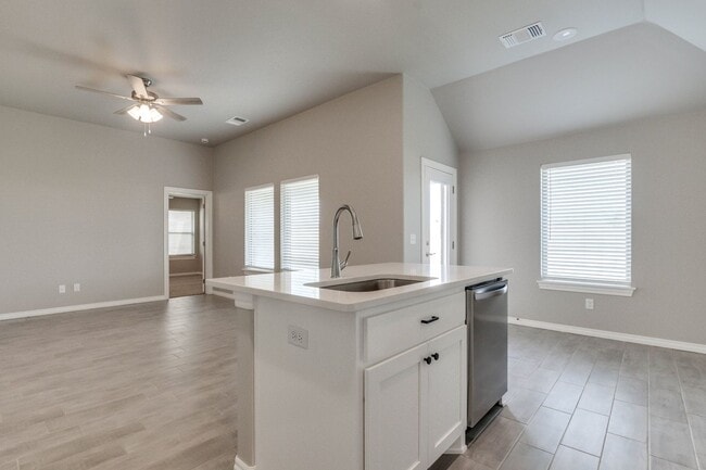 Building Photo - Modern New Construction in gated Delmar La...