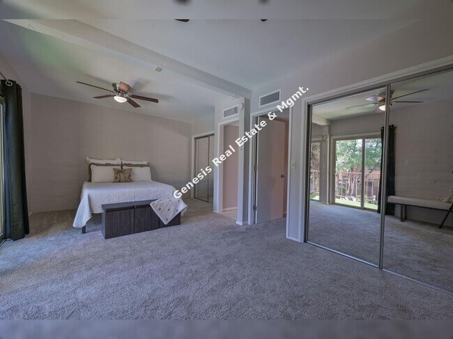 Building Photo - "Stylish 2-Bed Townhouse with Granite Touches & 2.5 Baths in Tucson – 1256 Sq Ft of Comfort!"