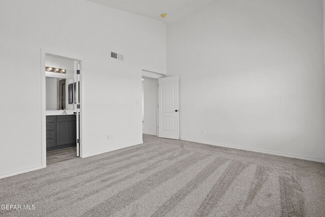 Building Photo - 1060 Summer Rain St