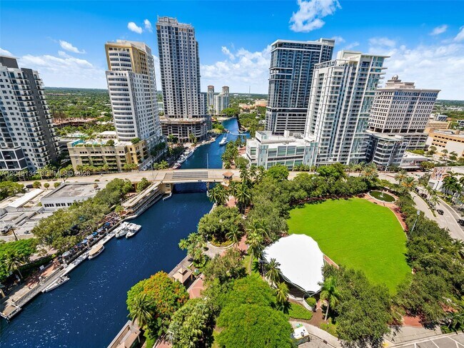 Building Photo - 333 Las Olas Way