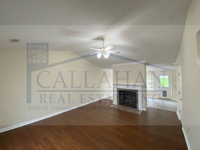 Building Photo - West LR Home