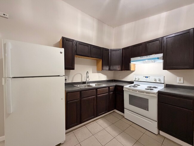 Building Photo - 2 Bed 2 Bath in Atlanta!