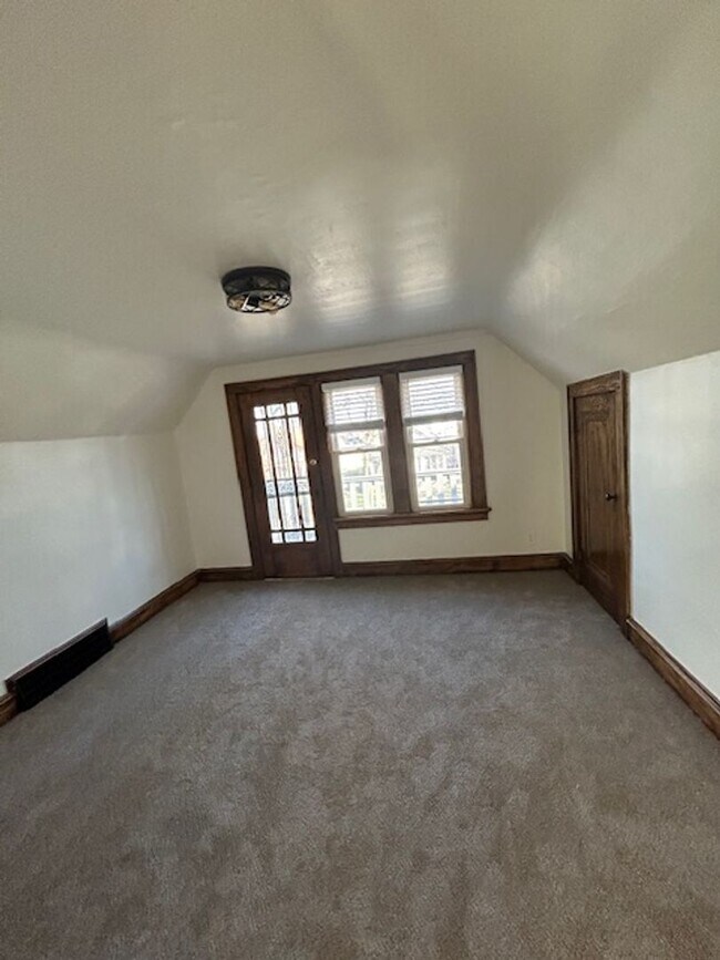 Building Photo - 4959 N 38th St