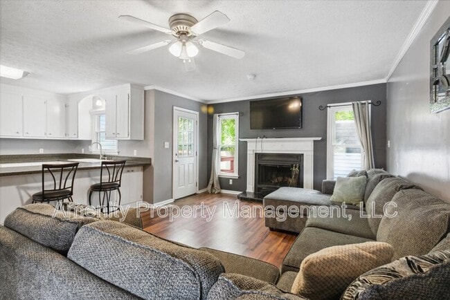 Building Photo - 32 Wainwright Dr