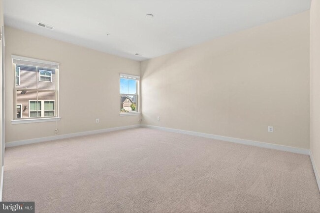 Building Photo - 6056 Murray Terrace