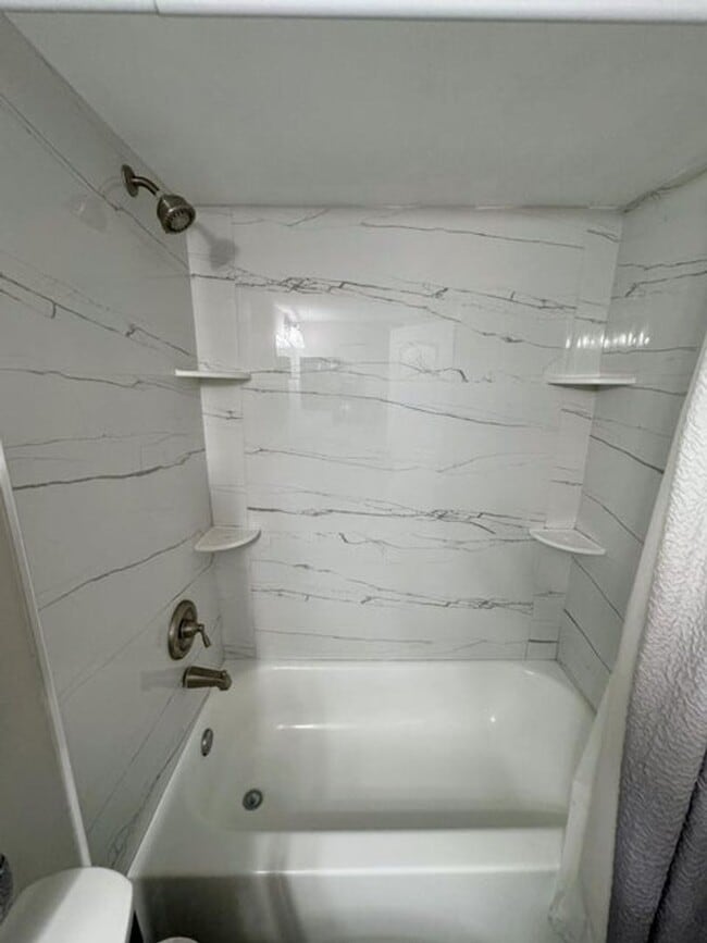 Building Photo - 300 Scotia Dr