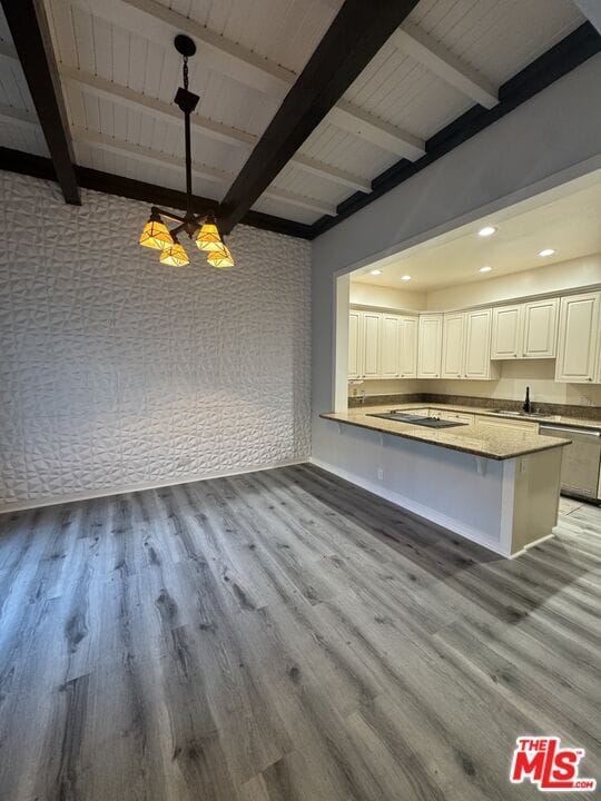 Building Photo - 1713 Queens Ct