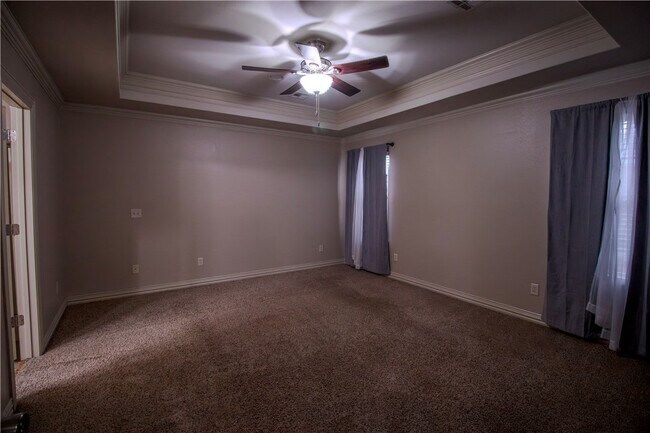 Building Photo - 202 Dawn Dr