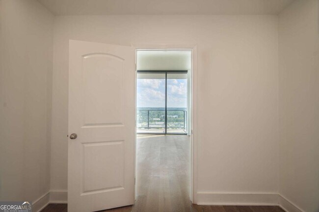 Building Photo - 788 West Marietta St NW