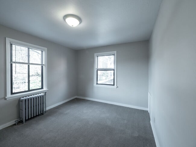 Building Photo - 131 Edgewood Ave