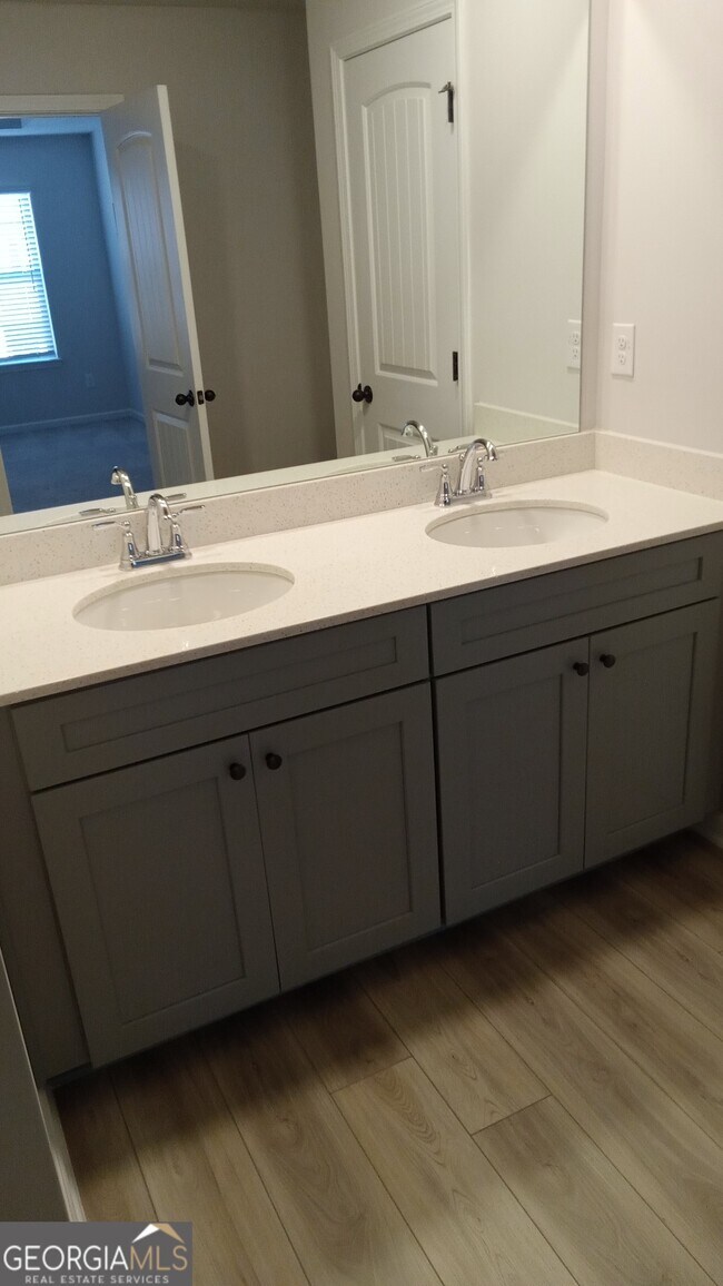 Building Photo - 2498 Polaris Way SW