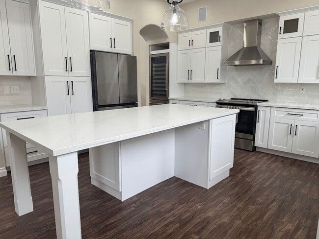 Building Photo - Luxury Scottsdale Rental with Chef’s Kitchen & 3-Car Garage