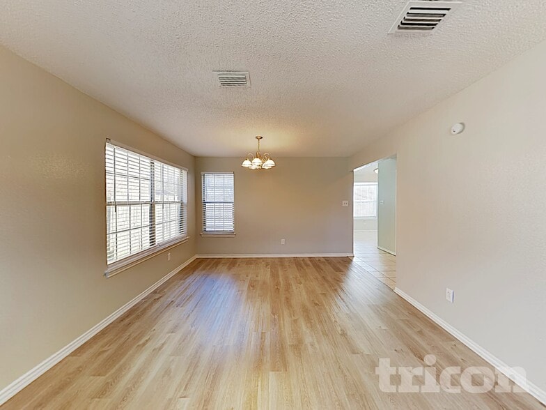 Building Photo - 217 Chamblin Dr