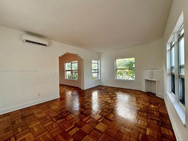 Building Photo - 4035 Meridian Ave