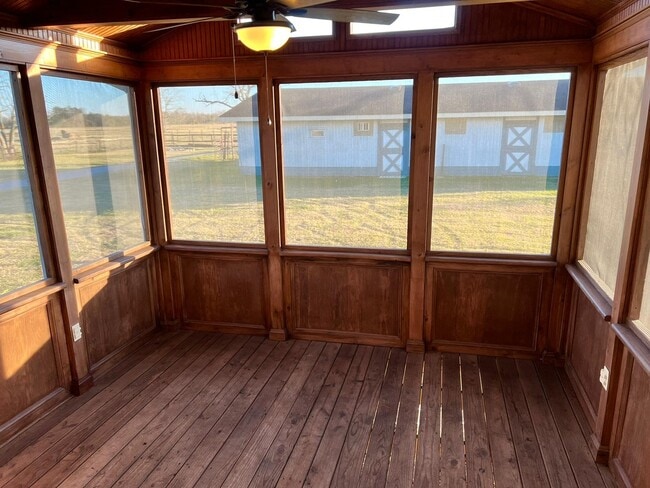 Building Photo - 4318 E Fm 1462