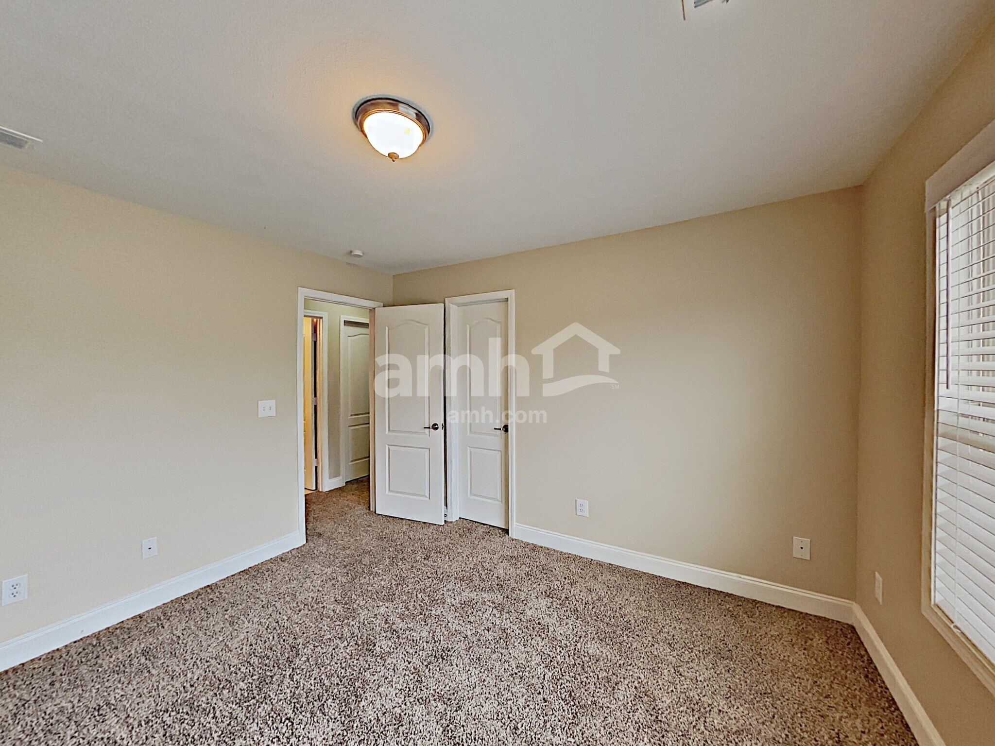 Building Photo - 712 Gatwick Ct