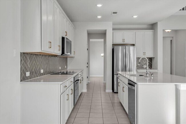 Building Photo - 19321 Hartwell Dr