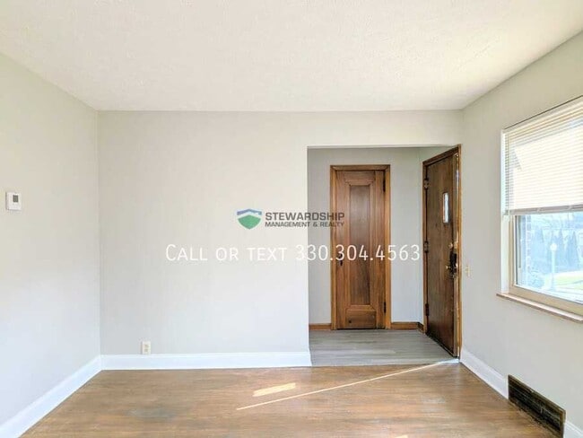 Building Photo - 1303 23rd St NE