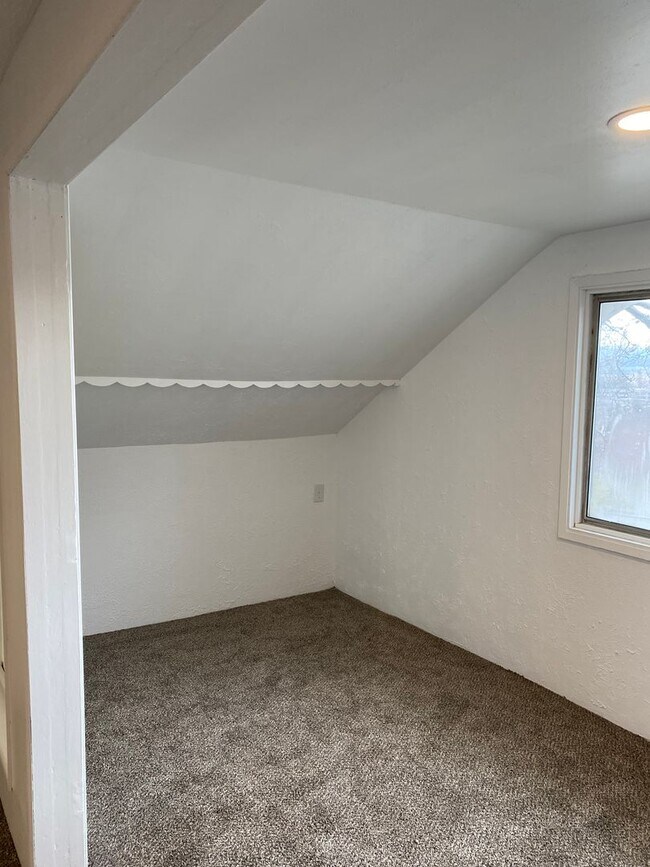 Building Photo - Illinois Duplex