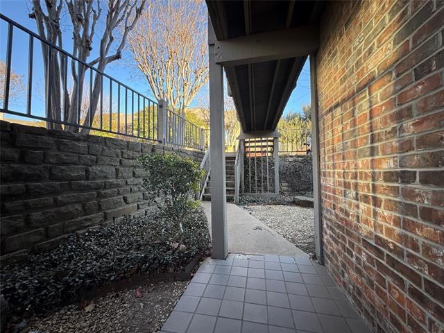 Building Photo - 1121 Signal Ridge Pl