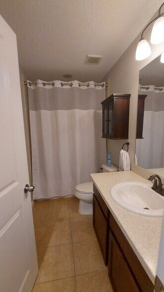 Building Photo - 5037 Skyview Ln