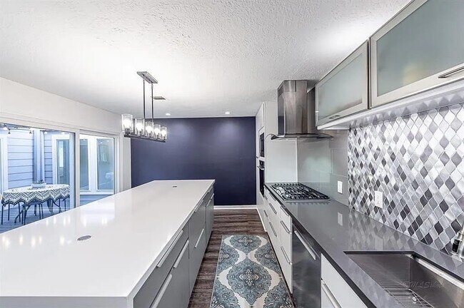 Building Photo - 14427 Briarhills Pkwy