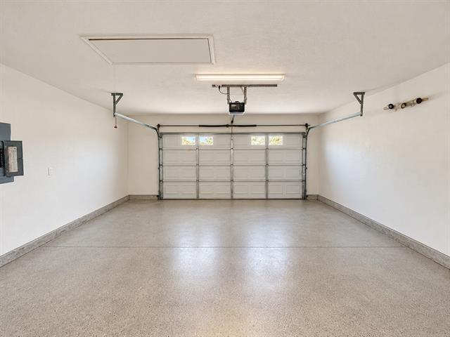 Building Photo - 2404 Kentfield Ln