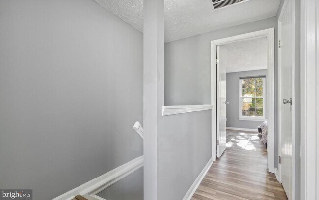 Building Photo - 1679 Fieldthorn Dr