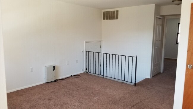 Building Photo - 4402 McMenamy St