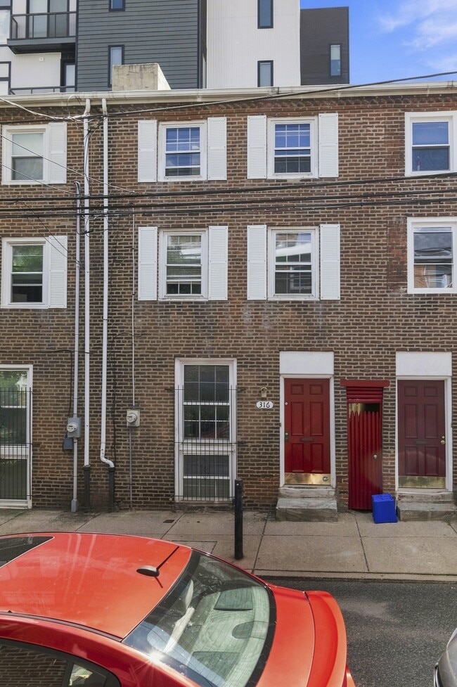 Building Photo - 316 W Wildey St