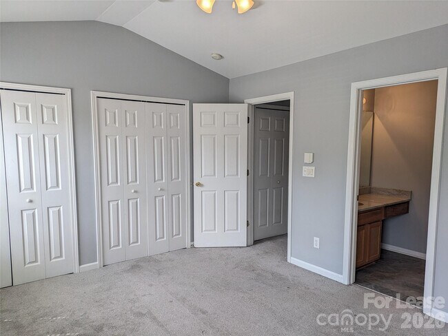 Building Photo - 18474 Streamline Ct