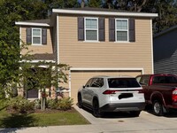 Building Photo - Beautiful 4 Bed, 2.5 Bath Home in the Desi...