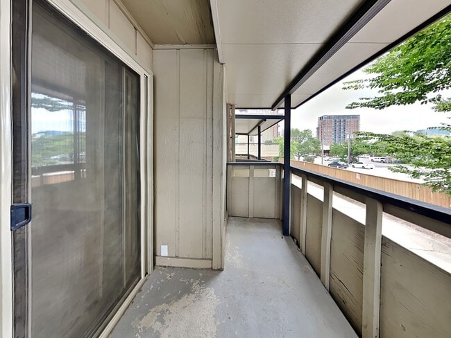 Building Photo - 2907 Shelby Ave