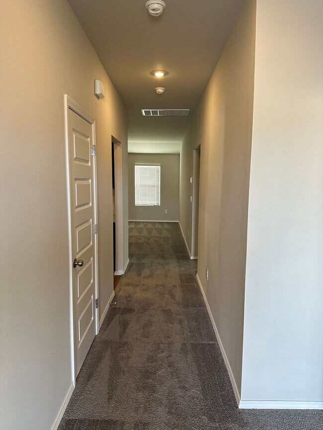 Building Photo - Make Morgan Glen Home! Preleasing This Three-Bedroom, Two-Bath Beauty Now