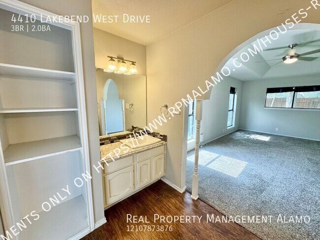 Building Photo - 4410 Lakebend W Dr