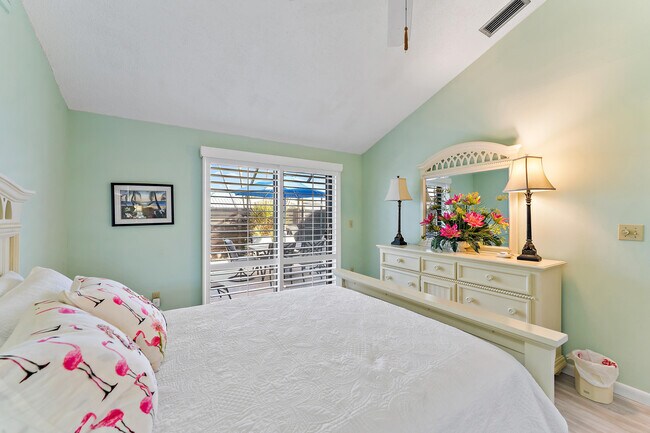 Building Photo - 1801 S US Hwy 1