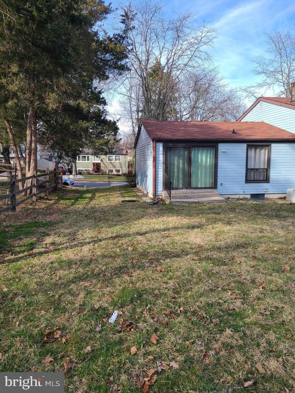 Building Photo - 6258 Tamar Dr